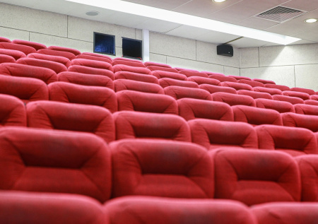 «Помним трагедию»: в ГД призвали наказать хозяев кинотеатра в «Авиапарке»