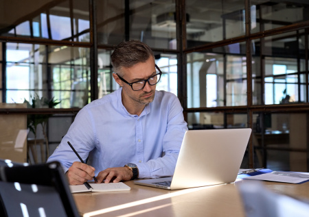 Офтальмолог раскрыла, как спасти зрение при работе за компьютером