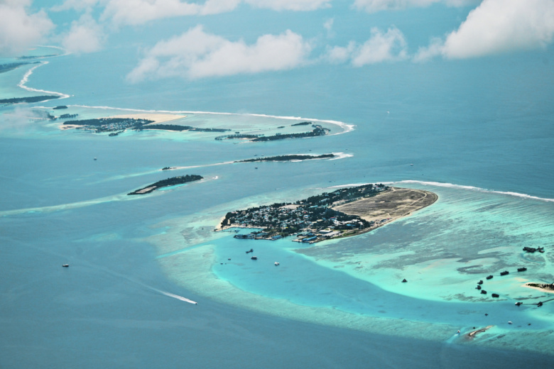 Мальдивские острова. В центре: остров Химмафуши