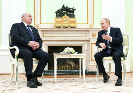 Путин и Лукашенко провели обстоятельную беседу по телефону