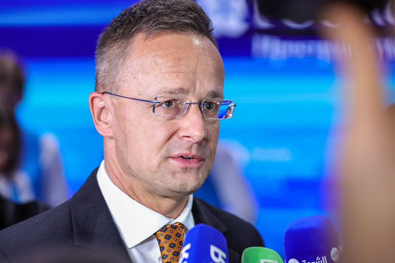 Петер Сийярто