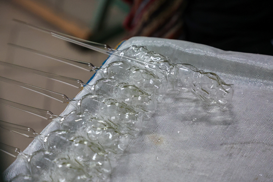 Изготовление заготовок для новогодних игрушек в помещении при музее елочной игрушки «Клинское подворье»