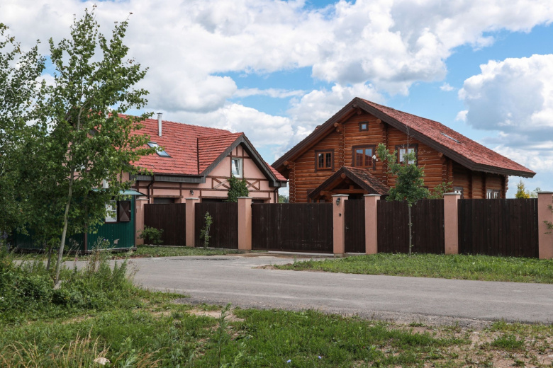 Частные жилые дома