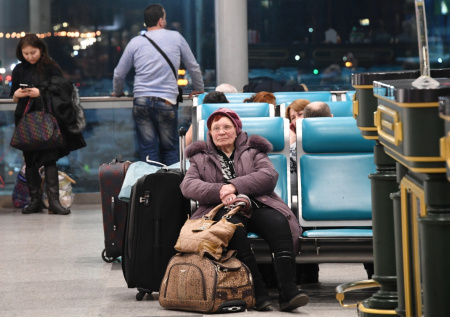 Сотни пассажиров застряли на Крайнем Севере из-за метели и ветра