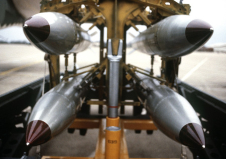 США провели испытания ядерной авиабомбы