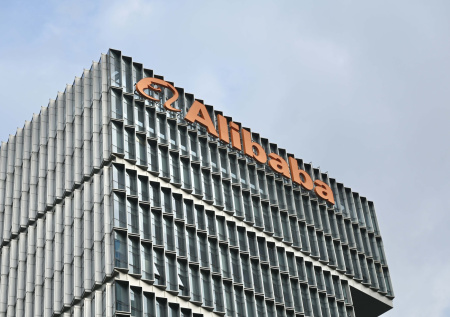 Торгового гиганта из Китая обвинили в сотрудничестве с НОАК против США