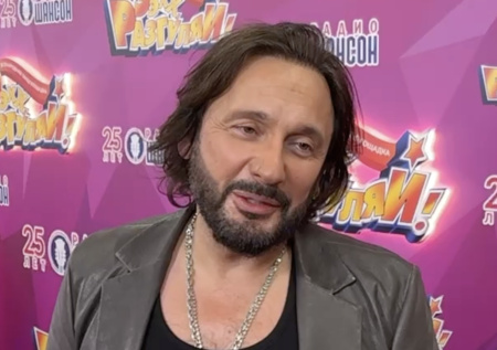 «Давай поживем еще»: Стас Михайлов рассмеялся после вопроса про старость