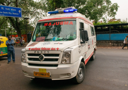 Семь человек стали жертвами взрыва в полицейском участке