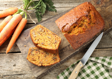 Беру одну морковь и превращаю в бомбический десерт — сочный и ароматный кекс из моего личного топа рецептов