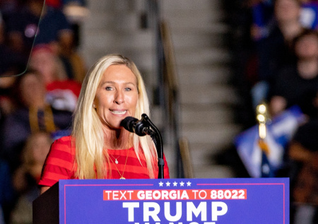 Политолог объяснил, что стало причиной ссоры Трампа и конгрессвумен Грин