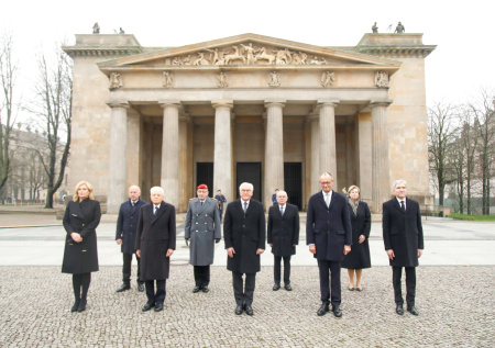 Немцы почтили память жертв войн и тирании в День народной скорби