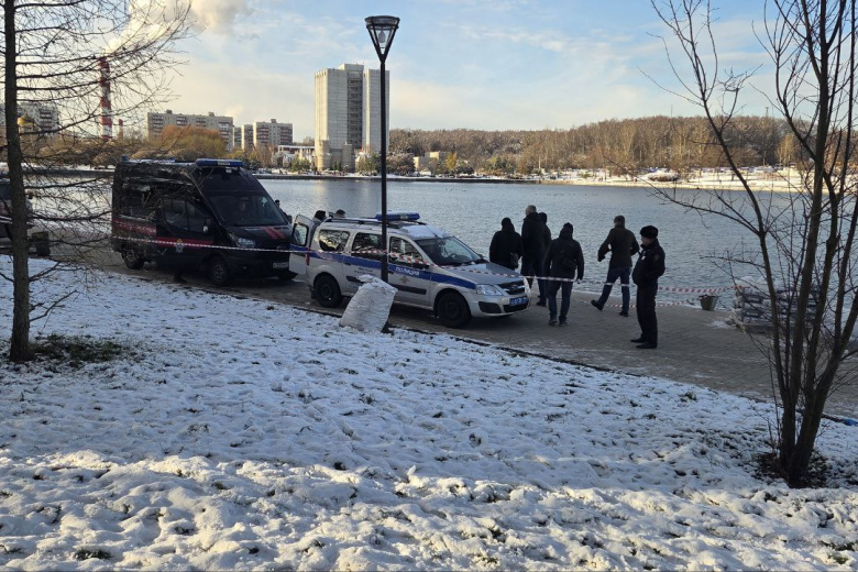 Следственный комитет на месте происшествия у Гольяновского пруда