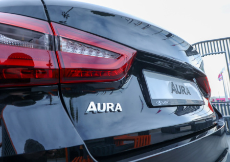 Названо число проданных в России Lada Aura за год