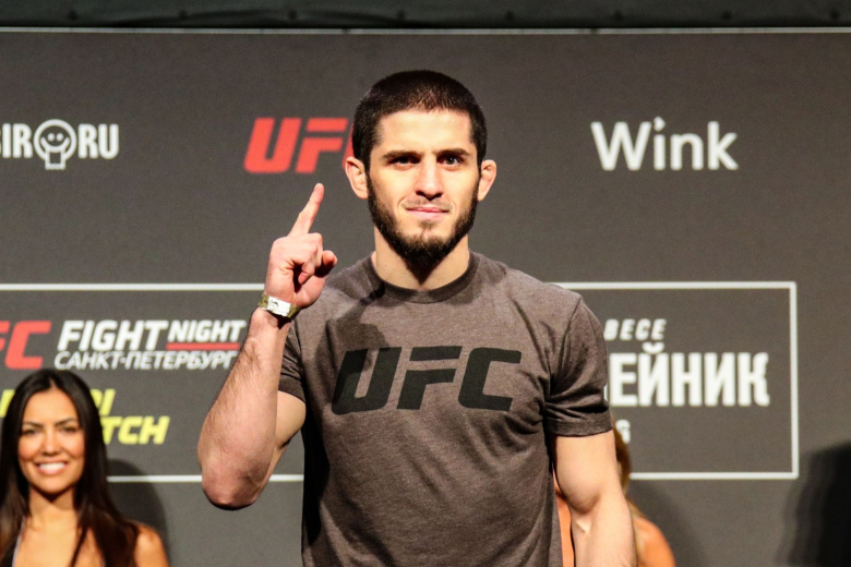 Ислам Махачев