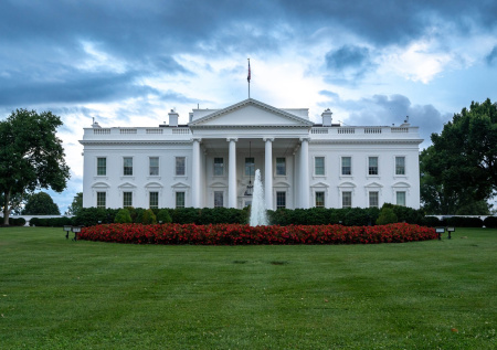 «Редкий случай»: Дмитриев о тишине в Белом доме на фоне скандала в Киеве