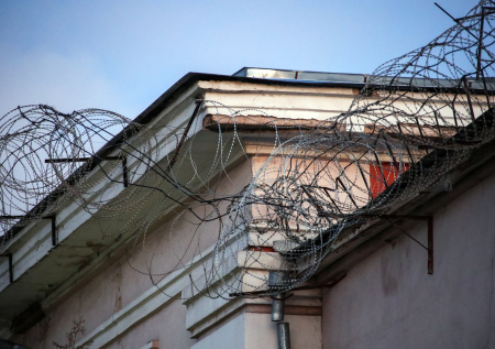 Убийца с пожизненным сроком сетует на цены в колонии