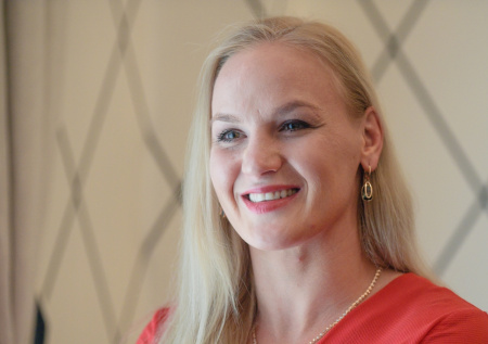 Спортсменка российского происхождения удержала титул чемпиона UFC