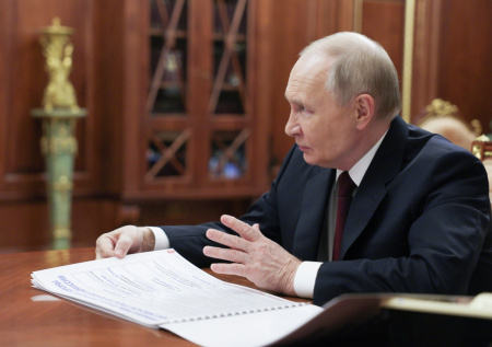 Путин ужесточил ответственность за вовлечение детей в диверсии