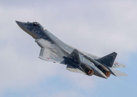 Россия представила новейший истребитель пятого поколения