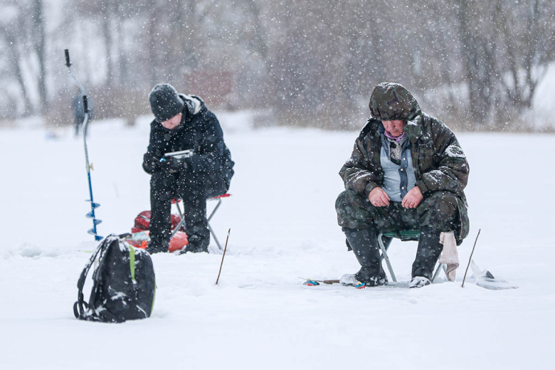 Собираемся на зимнюю рыбалку: полный комплект экипировки