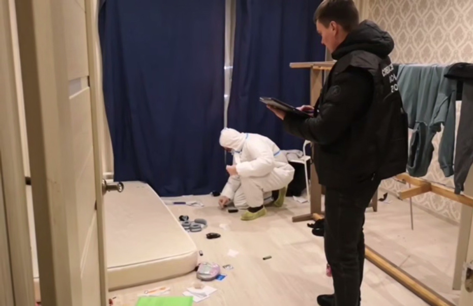 Следственные действия СК РФ в квартире, где жил убитый мальчик