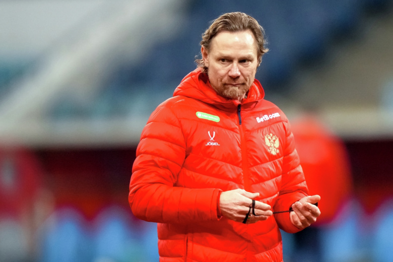 Валерий Карпин