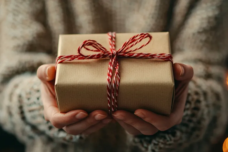Как намекнуть на подарок: 10 тонких способов для него и для нее