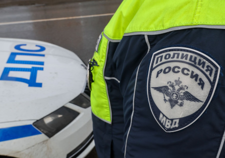 На Кубани «девяносто девятая» ушла в занос и разбилась вдребезги о фуру