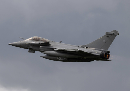 Во Франции оценили затраты на поставки истребителей Rafale Украине