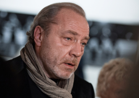 «Погряз в долгах и лишился жилья»: как живет вдовец Гурченко Сенин