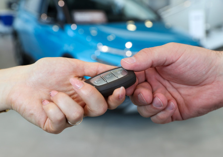 Автоэксперт рассказал, когда купленную машину можно вернуть в салон