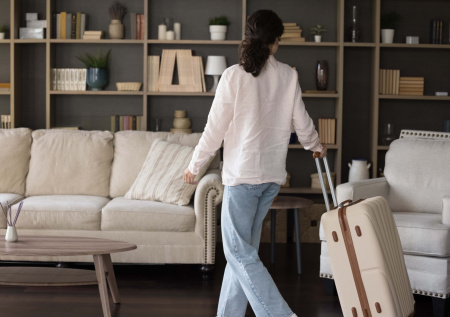 Россиянам рассказали лайфхак, как сэкономить на проживании во время отпуска