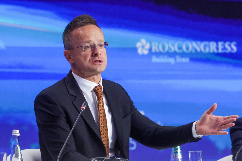 Петер Сийярто