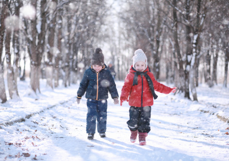 В российском регионе «летающие» дети попали на видео