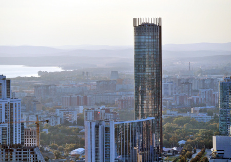 Подростки попытались покорить самую высокую точку Екатеринбурга