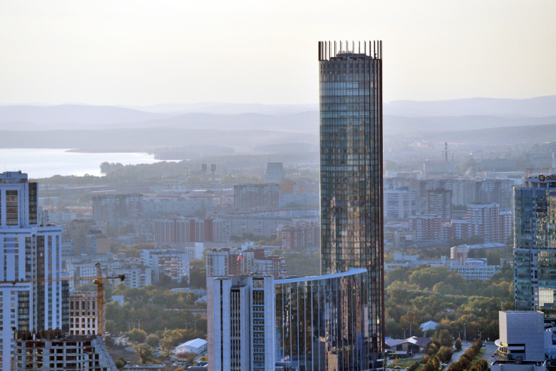 Вид на башню «Исеть» в Екатеринбурге