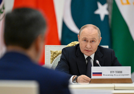 Путин попросил премьера Госсовета Китая передать послание Си Цзиньпину