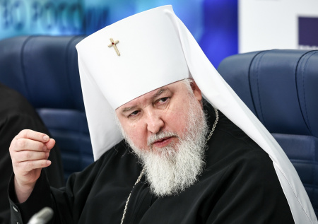 Митрополит сообщил о тысячах бойцов, прошедших обряд крещения в зоне СВО