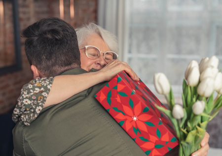 День сыновей: как выразить любовь — лучшие идеи для подарков