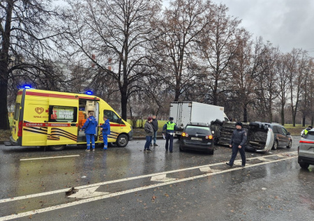 Стало известно о пострадавших в массовом ДТП с участием мусоровоза