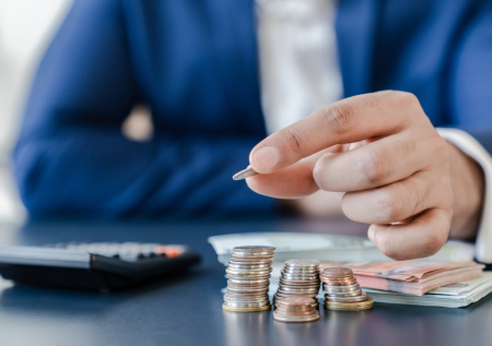 Эксперт предупредил о скрытых условиях вкладов под 30% годовых