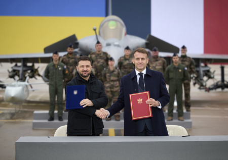 В ЕС удивились соглашению Зеленского и Макрона по истребителям Rafale