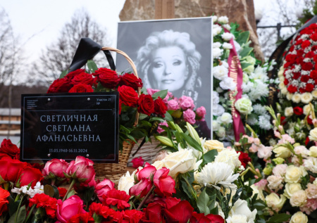 Состояние могилы звезды «Бриллиантовой руки» вызвало панику