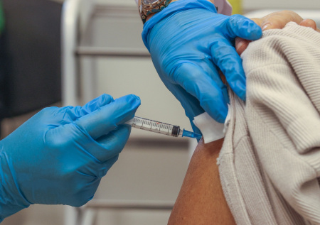 Академик объяснил, почему в России нет обязательной вакцинации от ветрянки