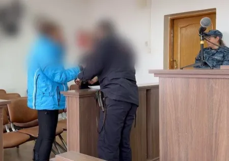 Женщину из Читы заключили под стражу за избиение дочери-подростка