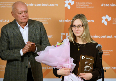 Девушка из Москвы победила на конкурсе фотожурналистики имени Стенина
