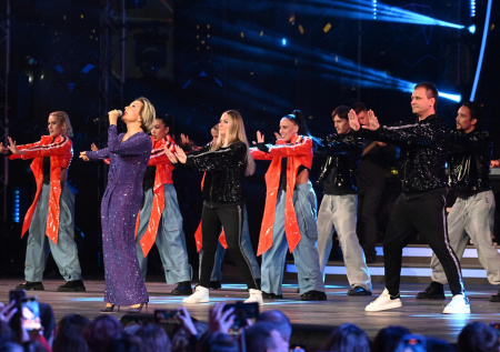 Стала известна судьба подтанцовки Булановой после конфликта с певицей