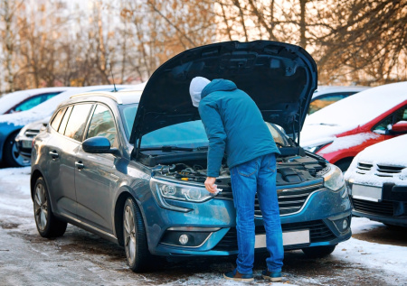 Автоэксперт объяснил, как правильно прогревать машину зимой