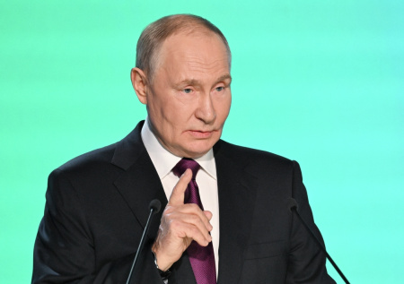 Путин назвал один из важных инструментов распространения информации