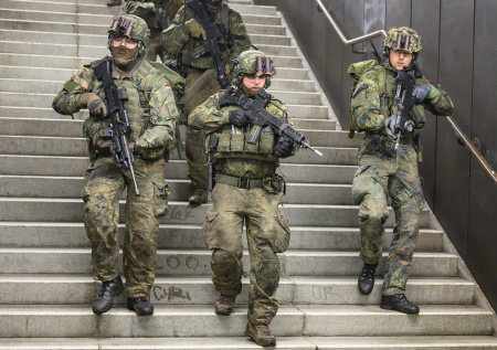 Бундесвер провел ночные учения прямо под Берлином